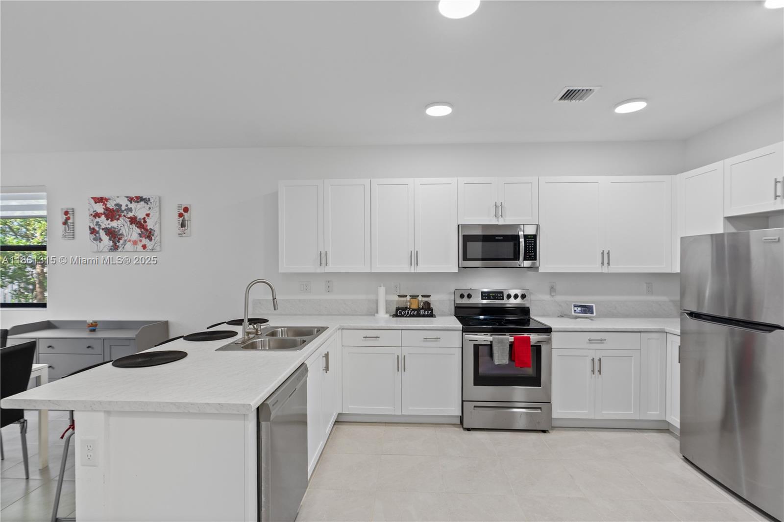 PINE ISLE - Residential