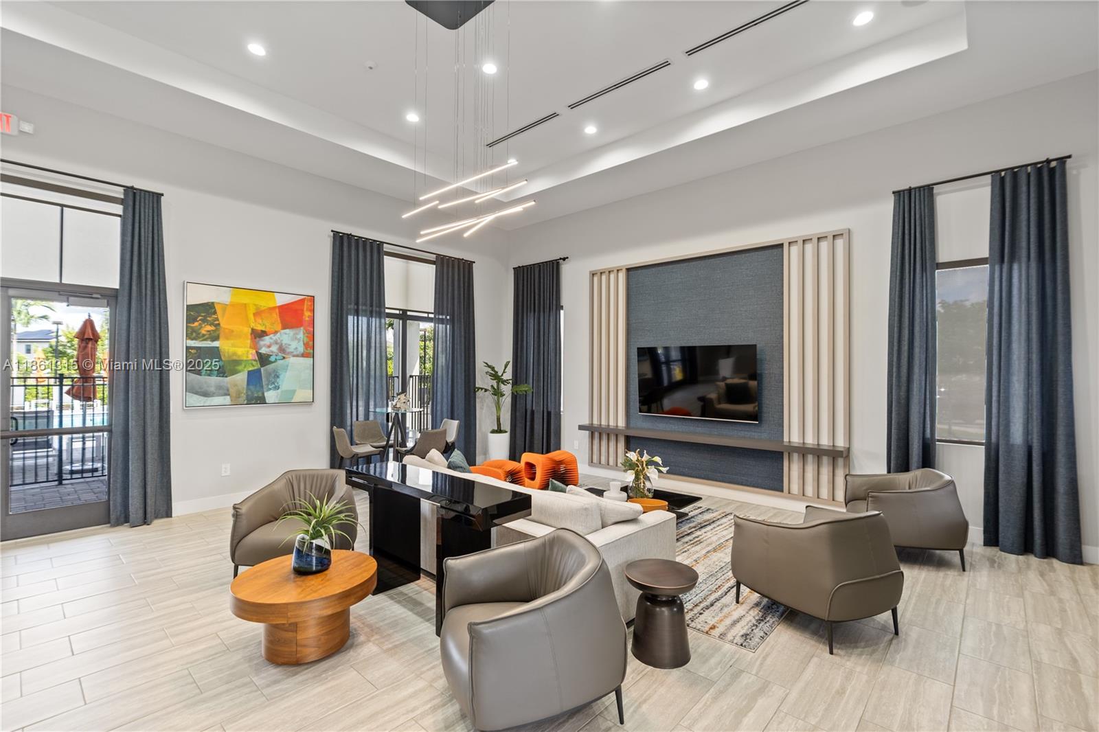 PINE ISLE - Residential