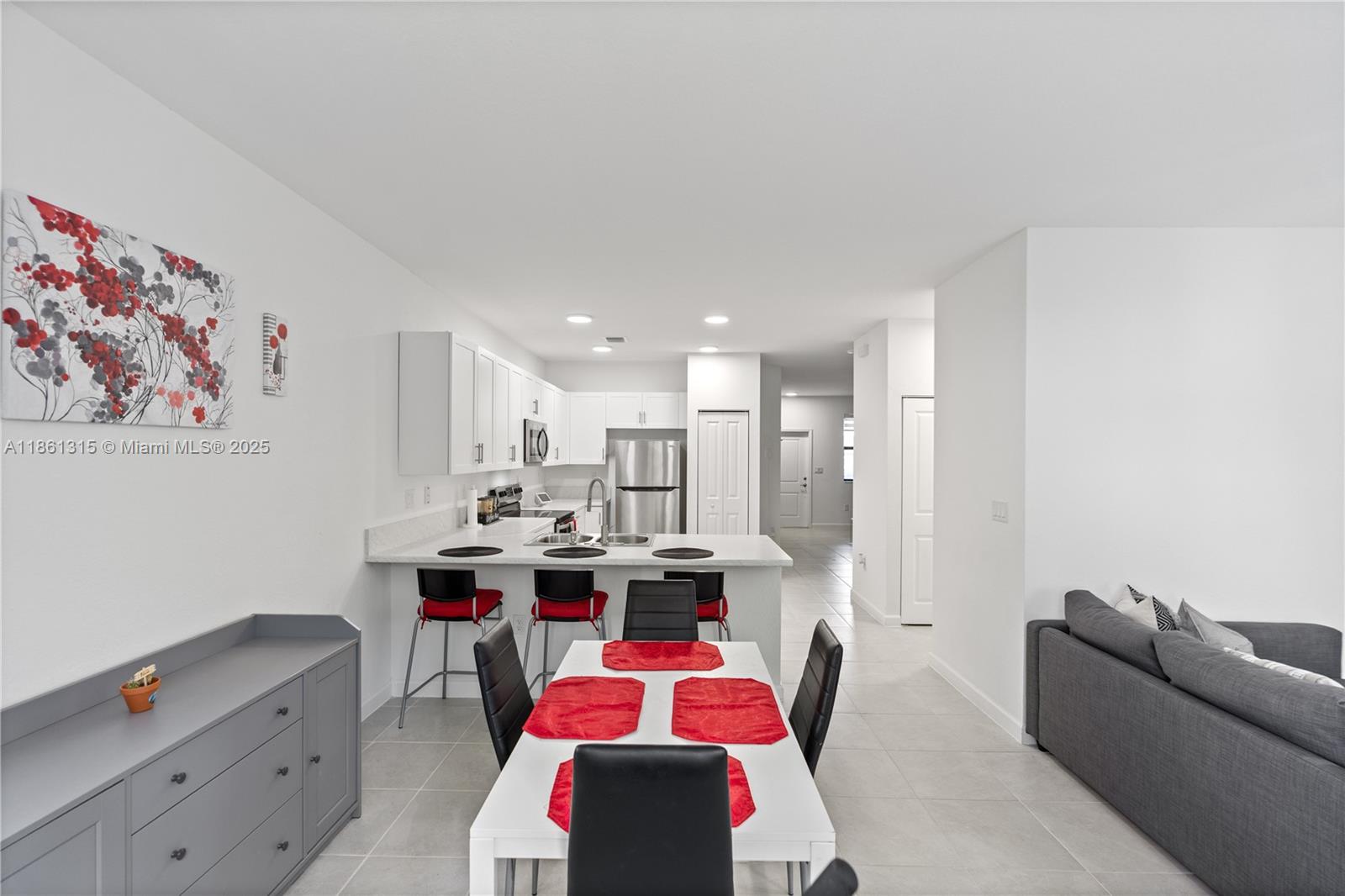 PINE ISLE - Residential