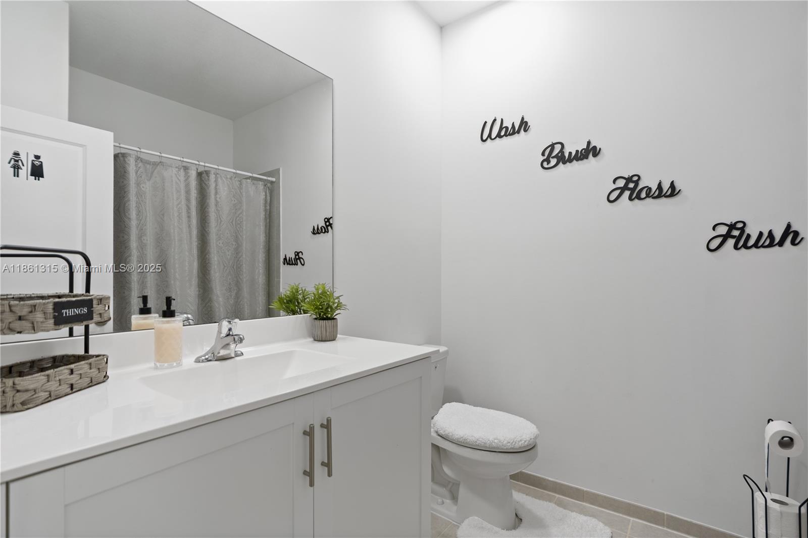 PINE ISLE - Residential