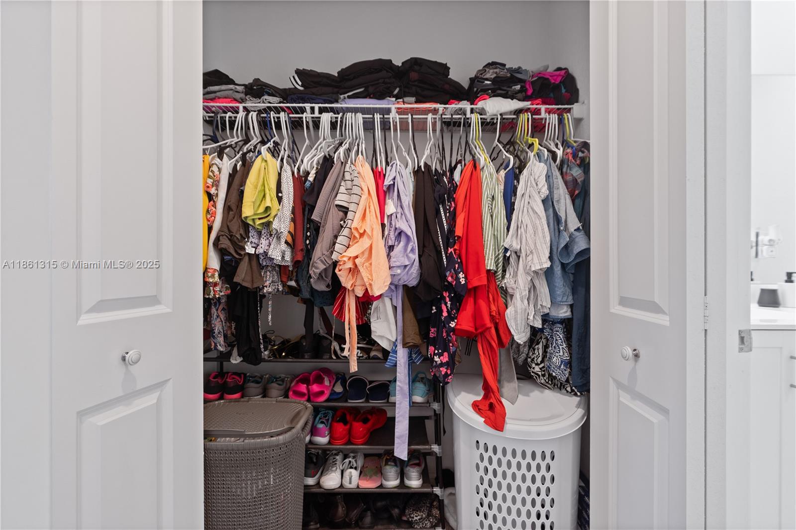 PINE ISLE - Residential