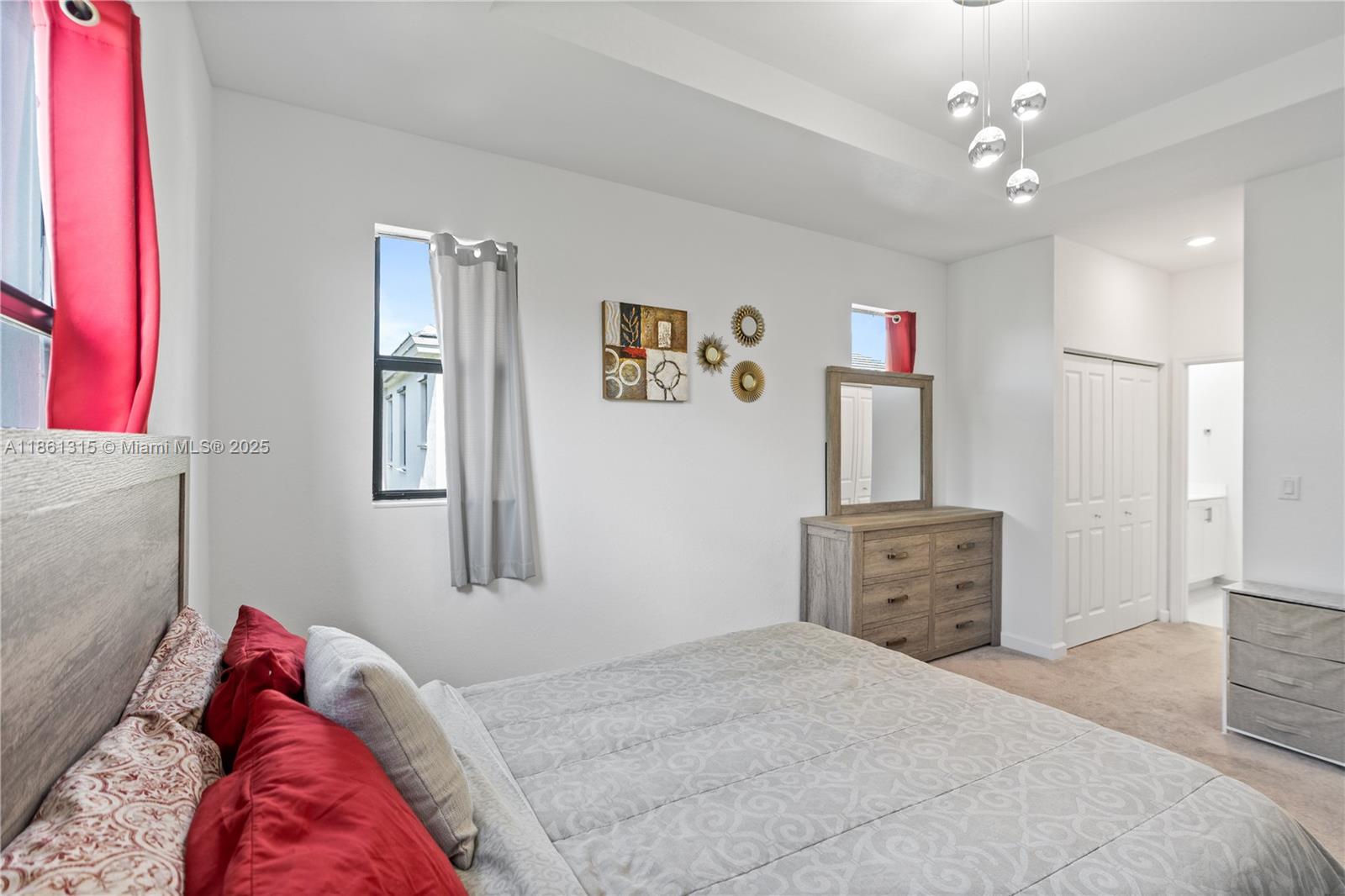 PINE ISLE - Residential