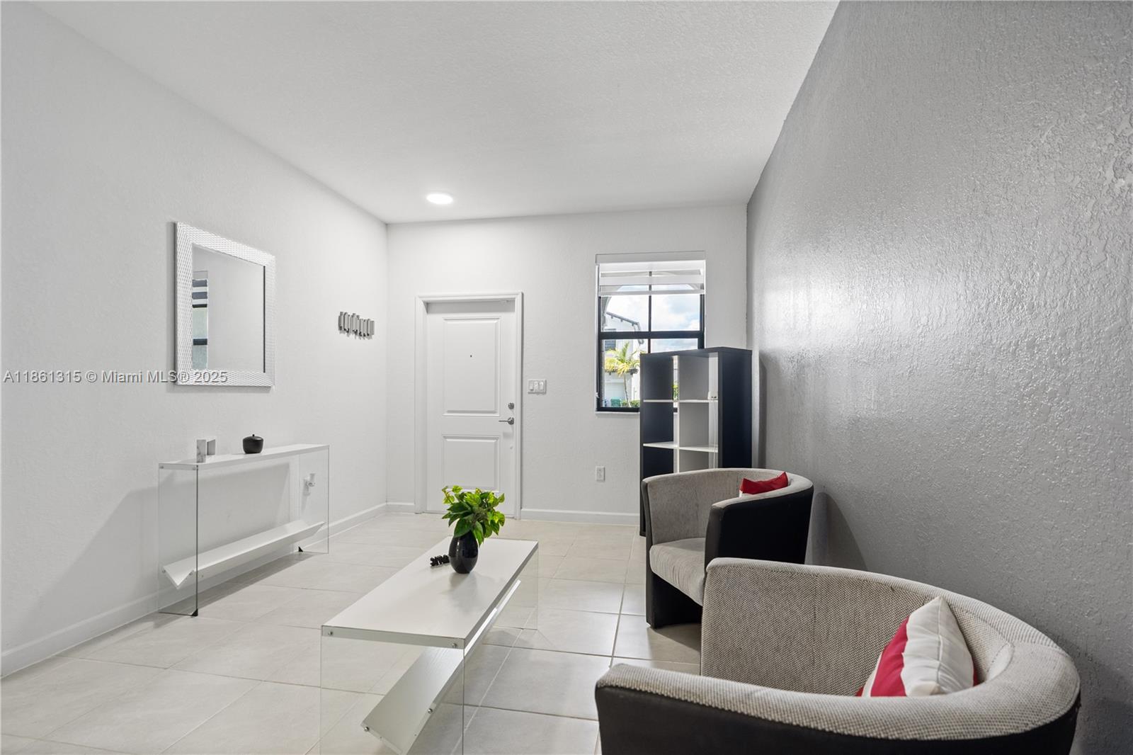 PINE ISLE - Residential