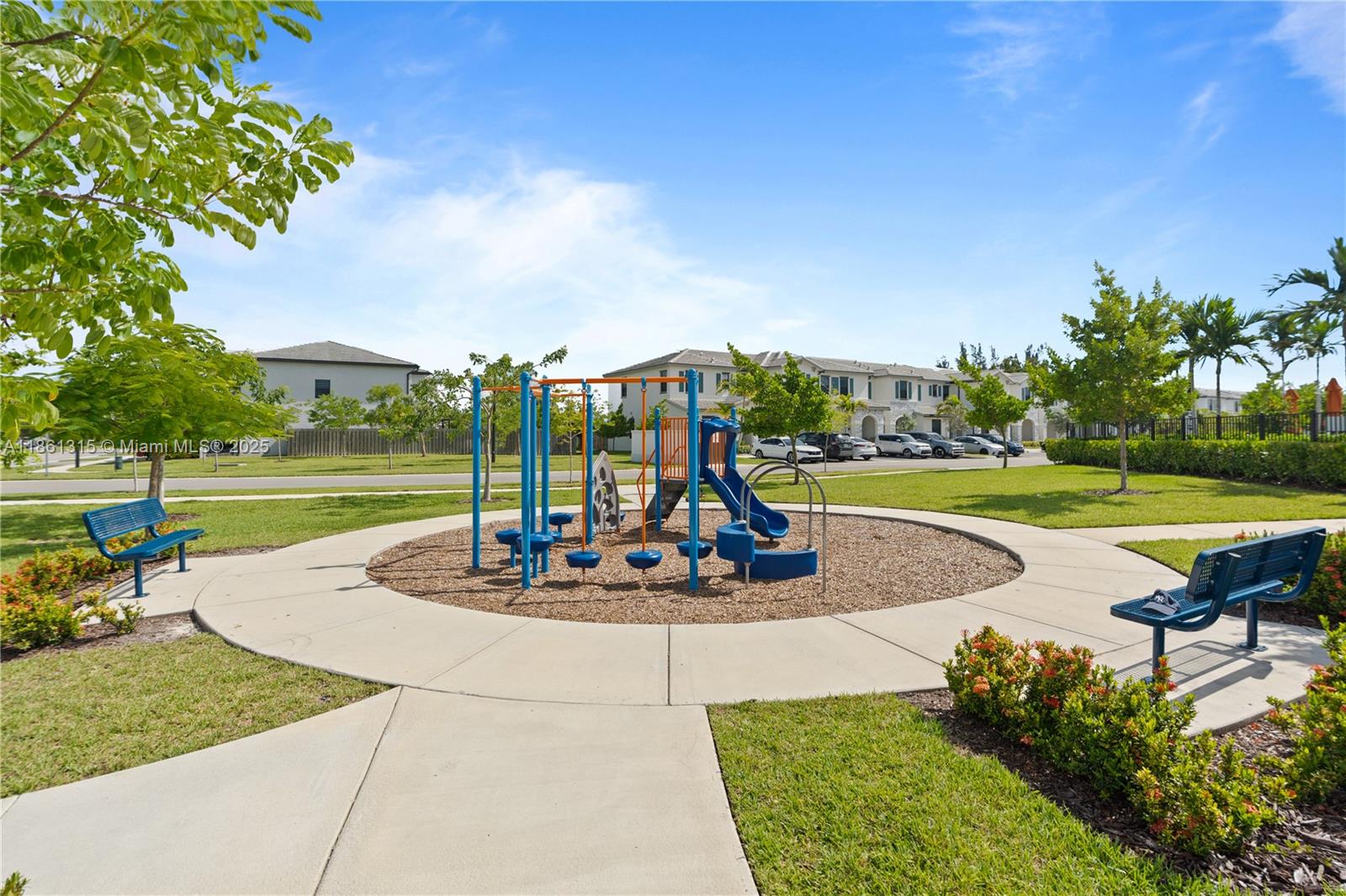 PINE ISLE - Residential