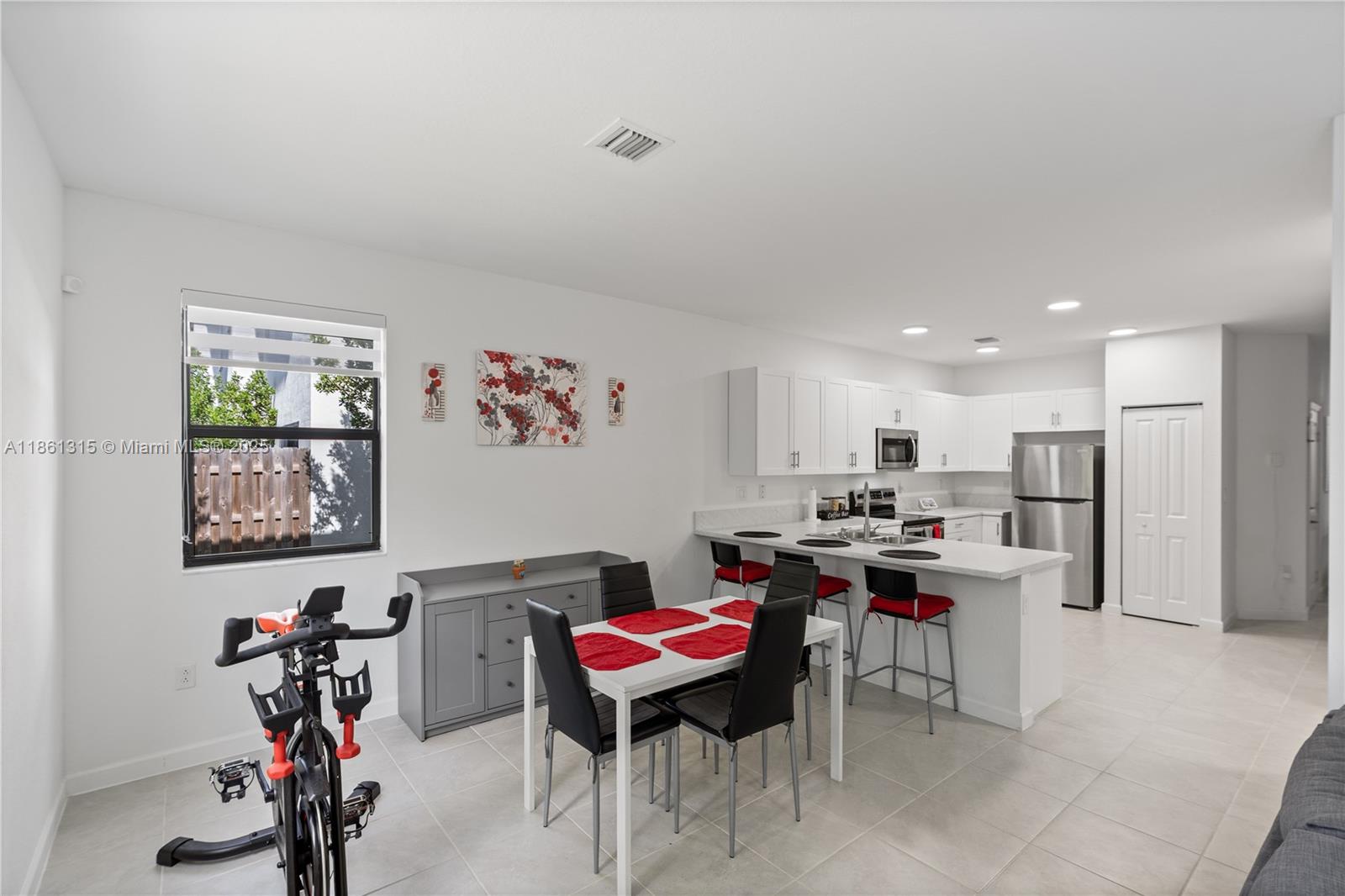 PINE ISLE - Residential