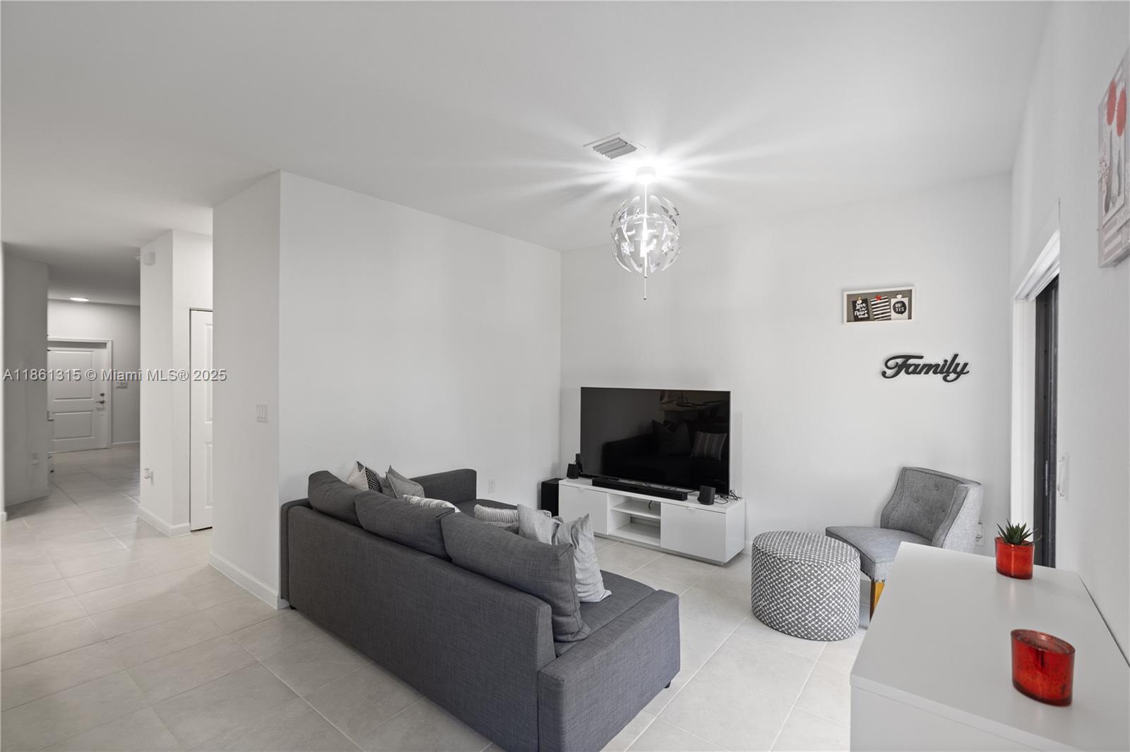 PINE ISLE - Residential