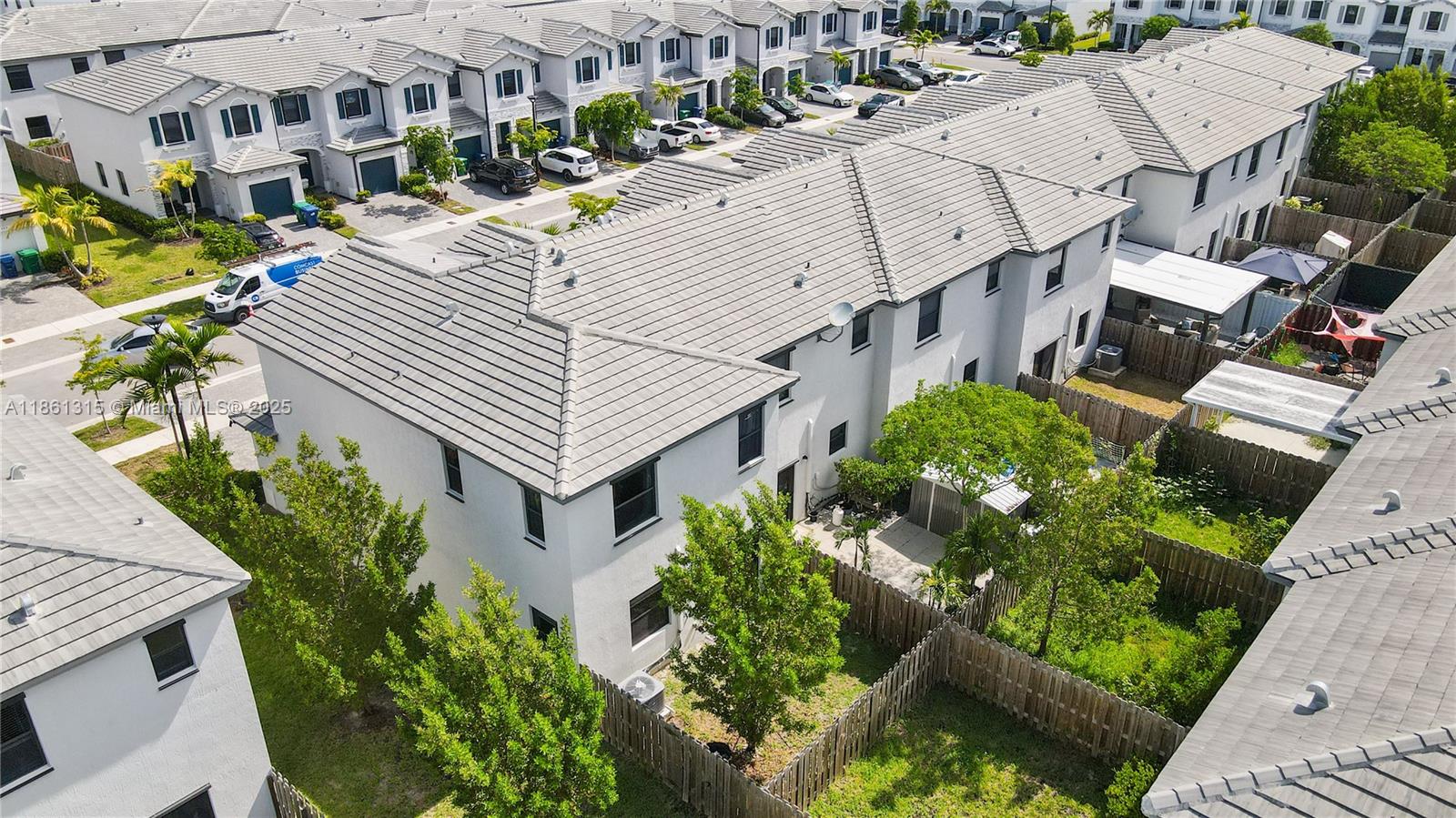 PINE ISLE - Residential