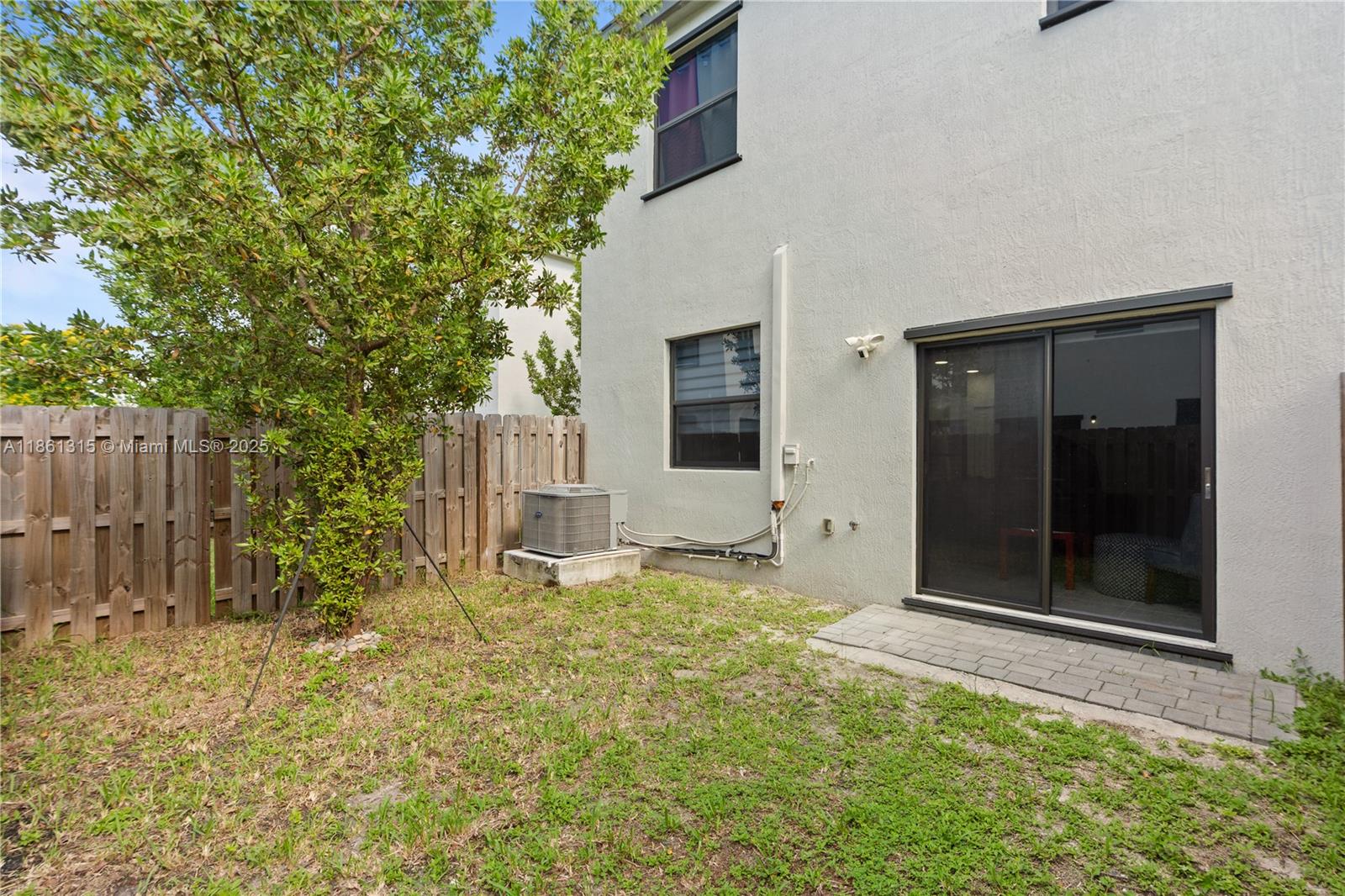 PINE ISLE - Residential