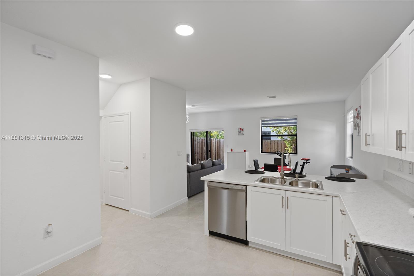 PINE ISLE - Residential