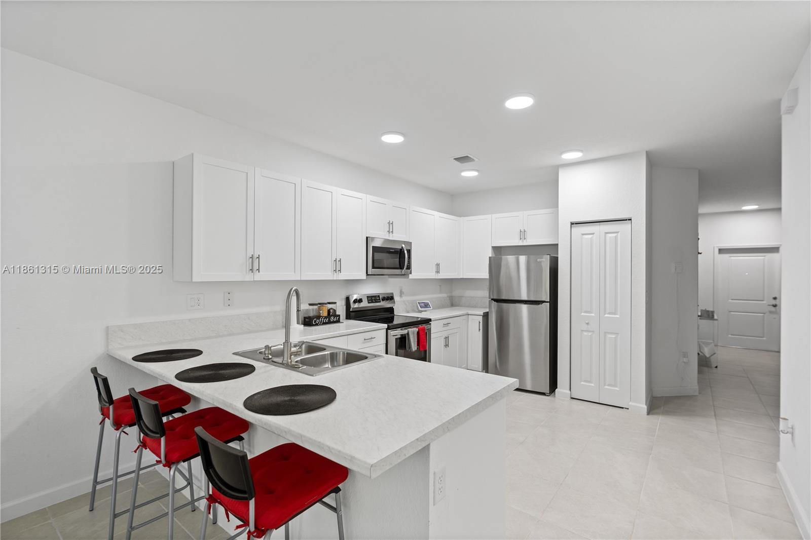 PINE ISLE - Residential