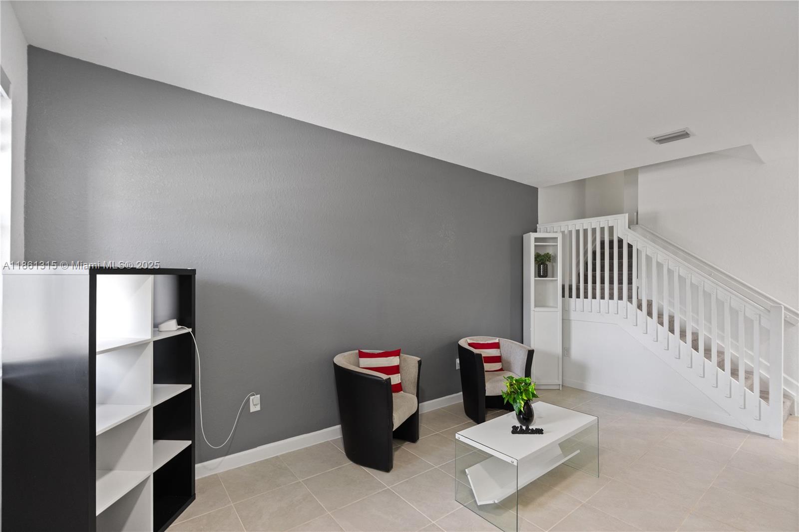 PINE ISLE - Residential