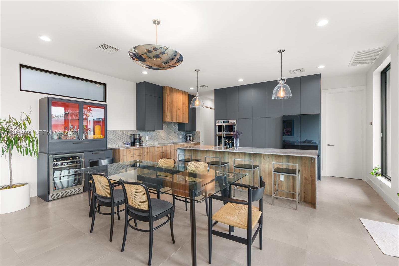 Petite - Residential