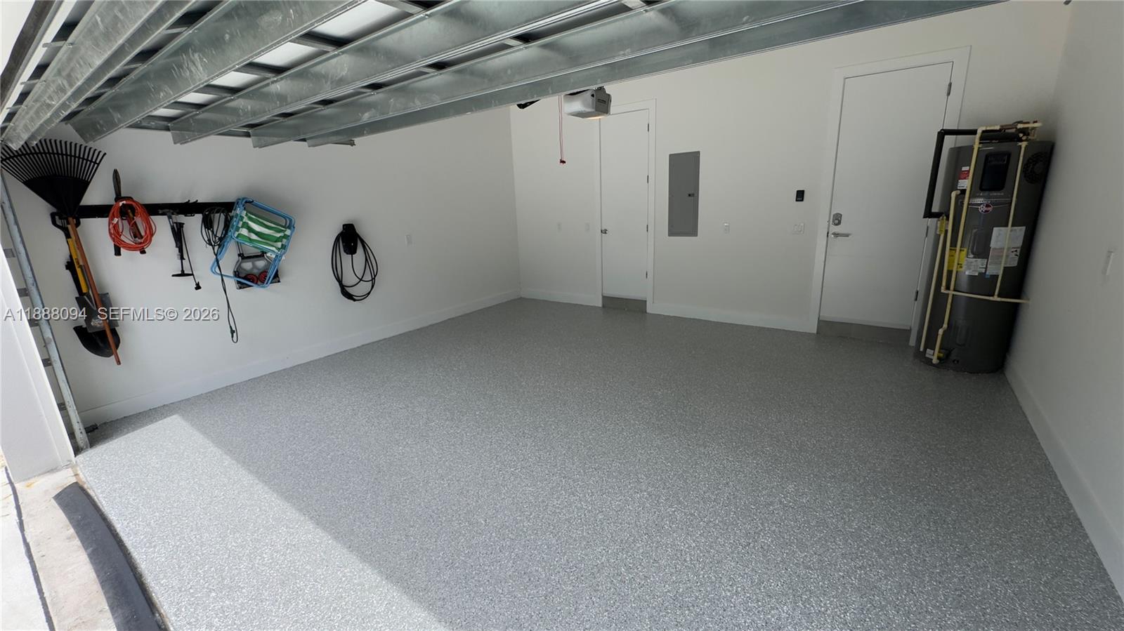 Petite - Residential