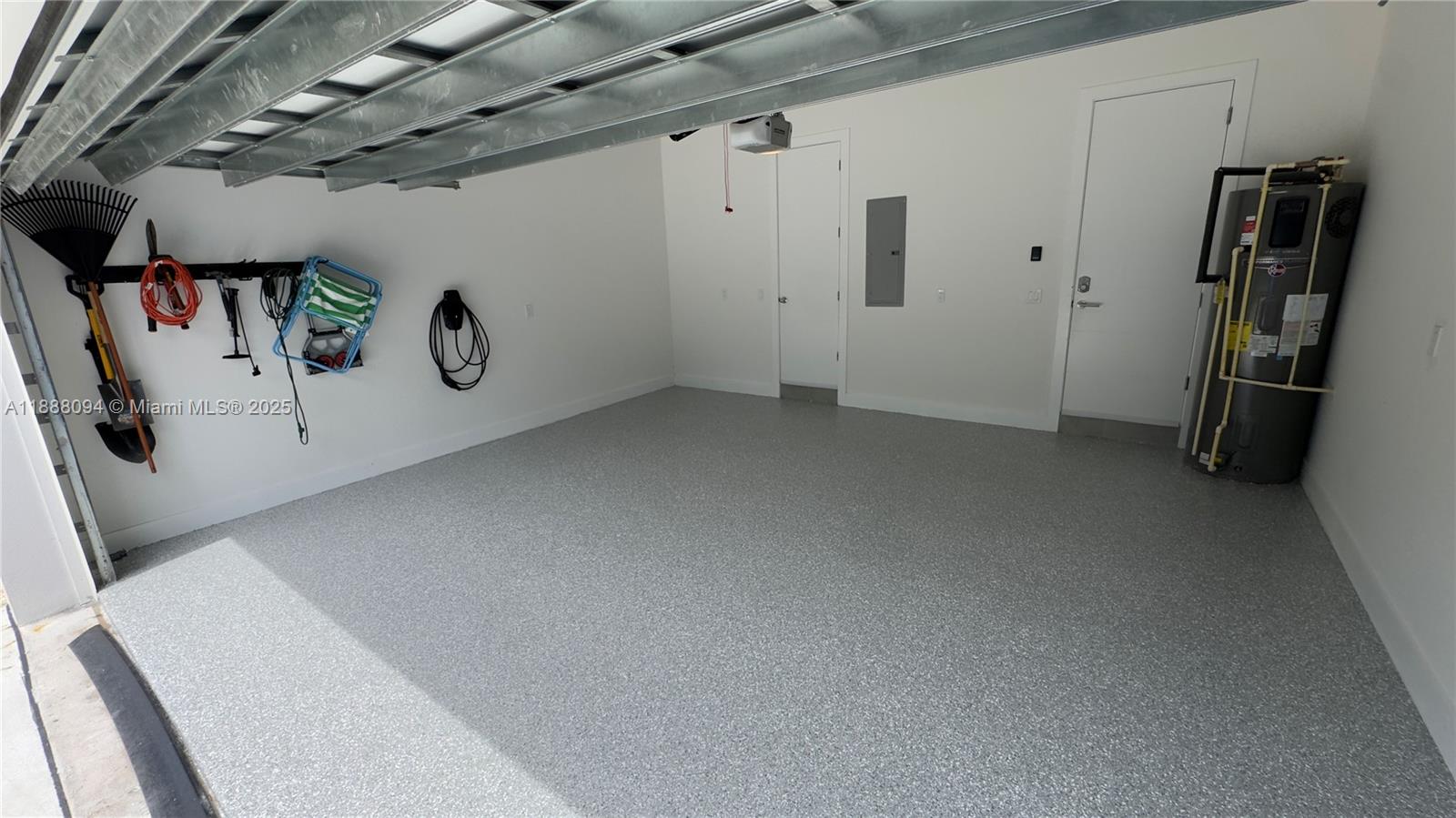 Petite - Residential