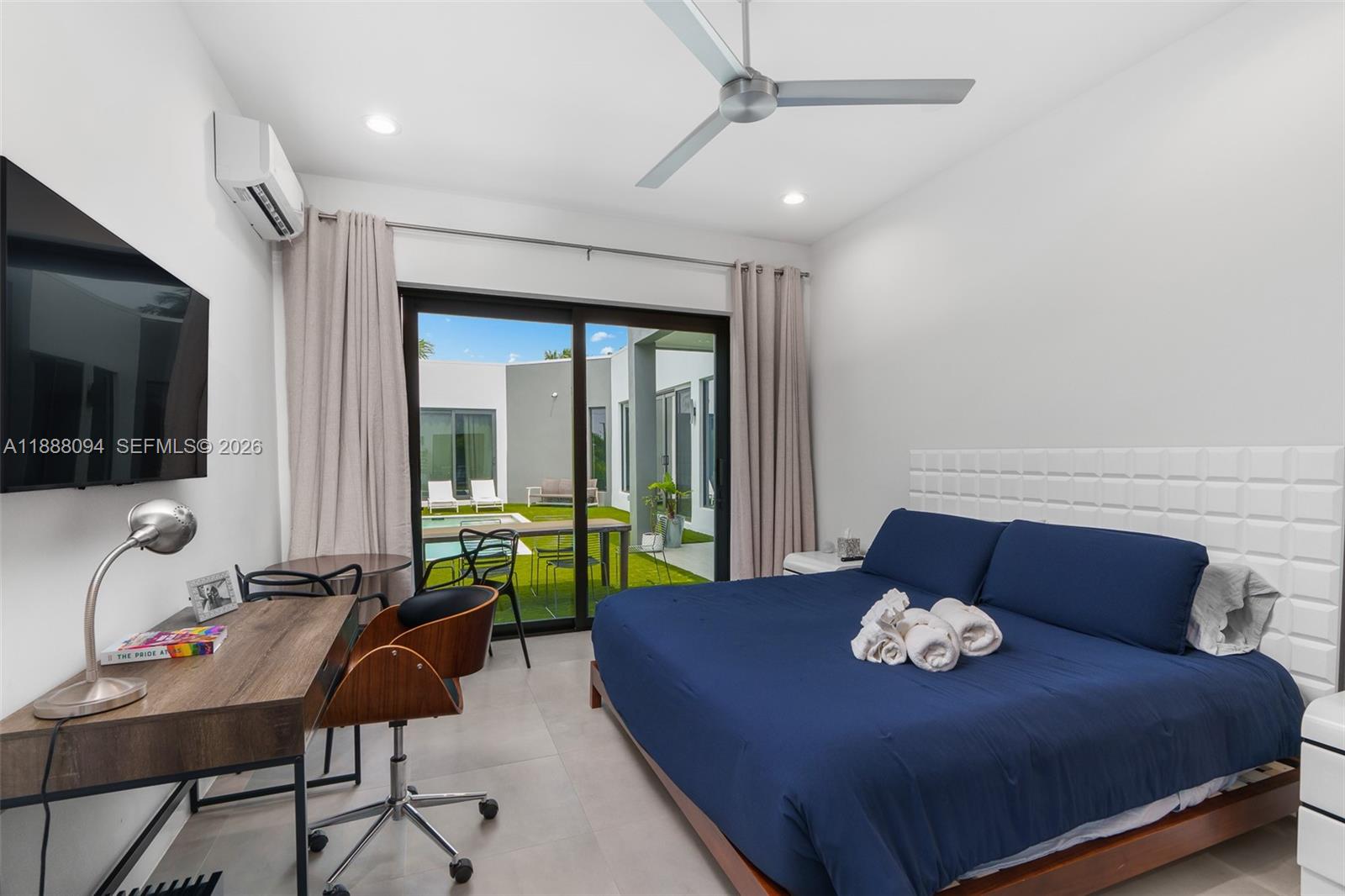 Petite - Residential