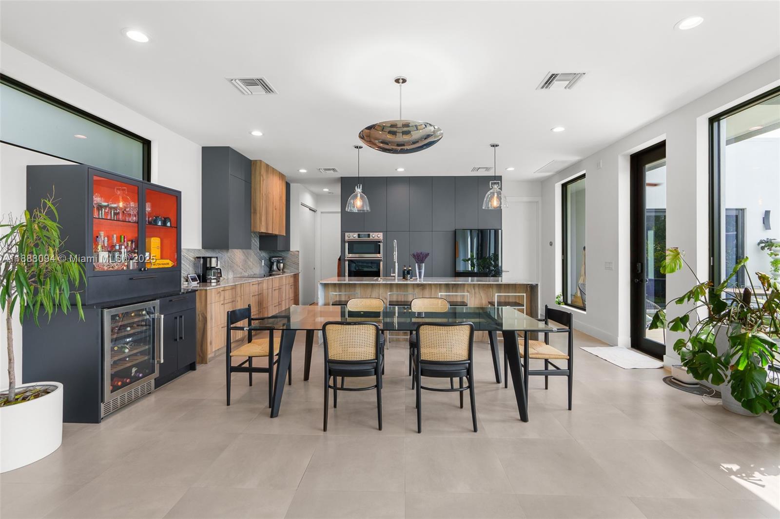 Petite - Residential