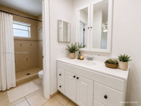 Tiny photo for 841 NW 98th Ave, Plantation, FL 33324 (MLS # A12027001)