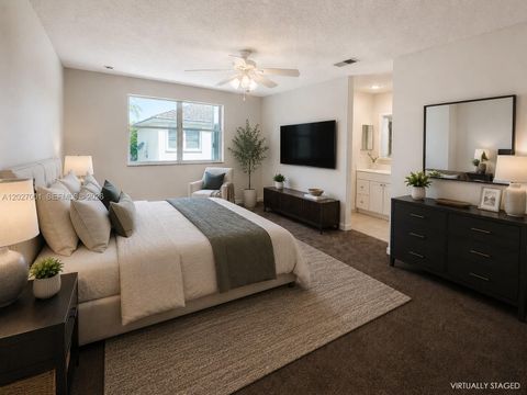 Tiny photo for 841 NW 98th Ave, Plantation, FL 33324 (MLS # A12027001)