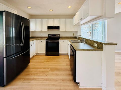 Tiny photo for 841 NW 98th Ave, Plantation, FL 33324 (MLS # A12027001)