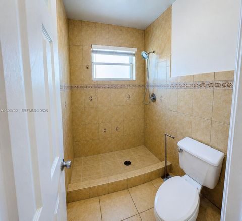 Tiny photo for 841 NW 98th Ave, Plantation, FL 33324 (MLS # A12027001)