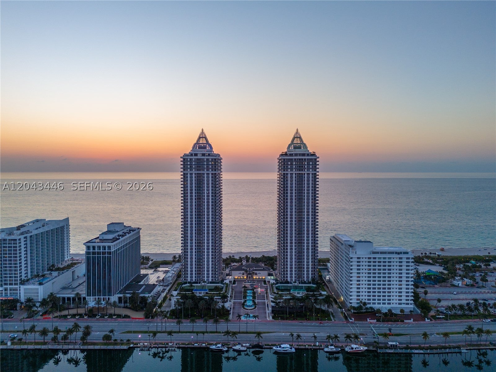 4779 Collins Ave 2601/02