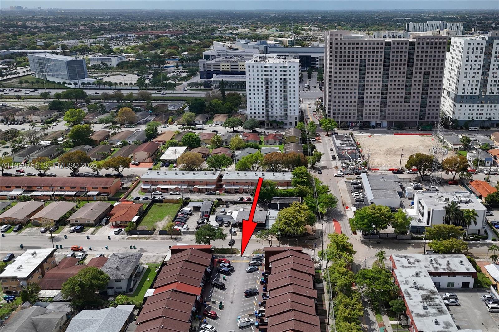 EL POLO CONDO - Residential Income