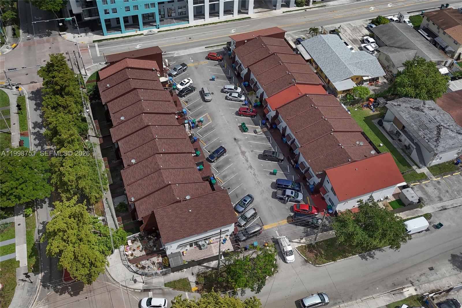 EL POLO CONDO - Residential Income