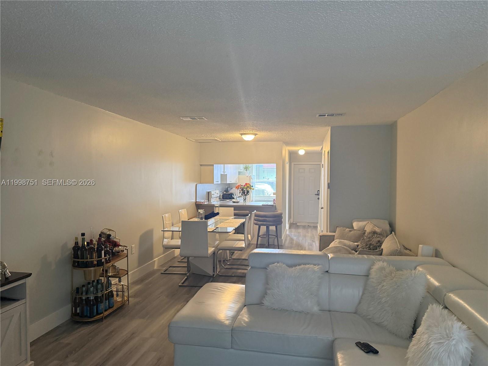 EL POLO CONDO - Residential Income