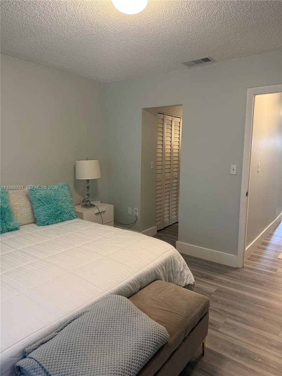 EL POLO CONDO - Residential Income