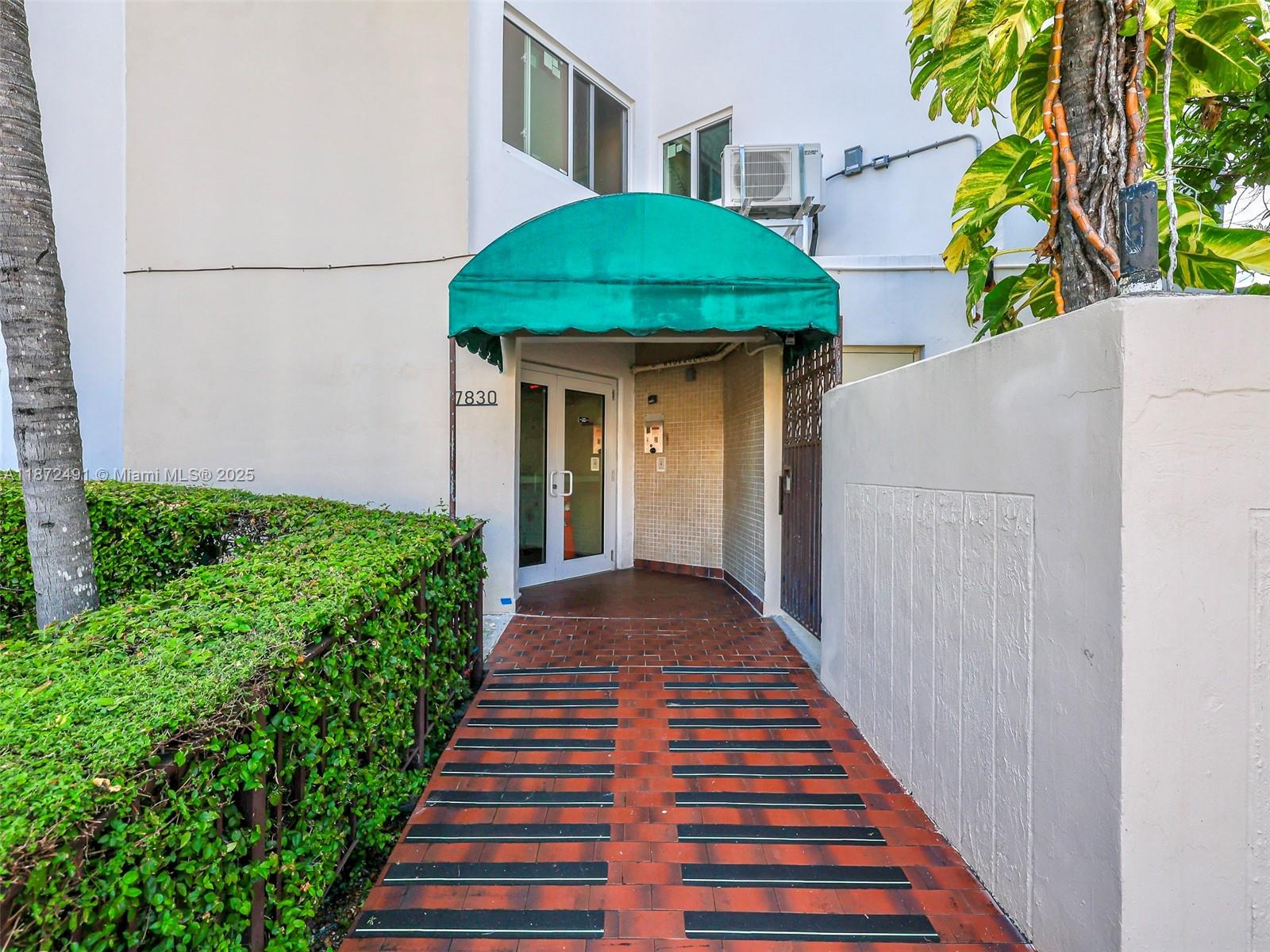 DICKENS GARDENS CONDO - Residential