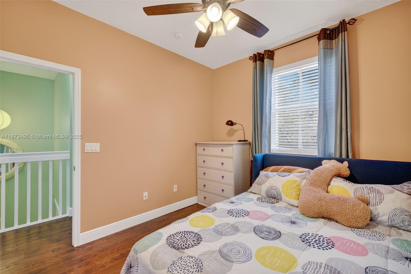 VILLAS AT HARBOR ISLES CO - Residential