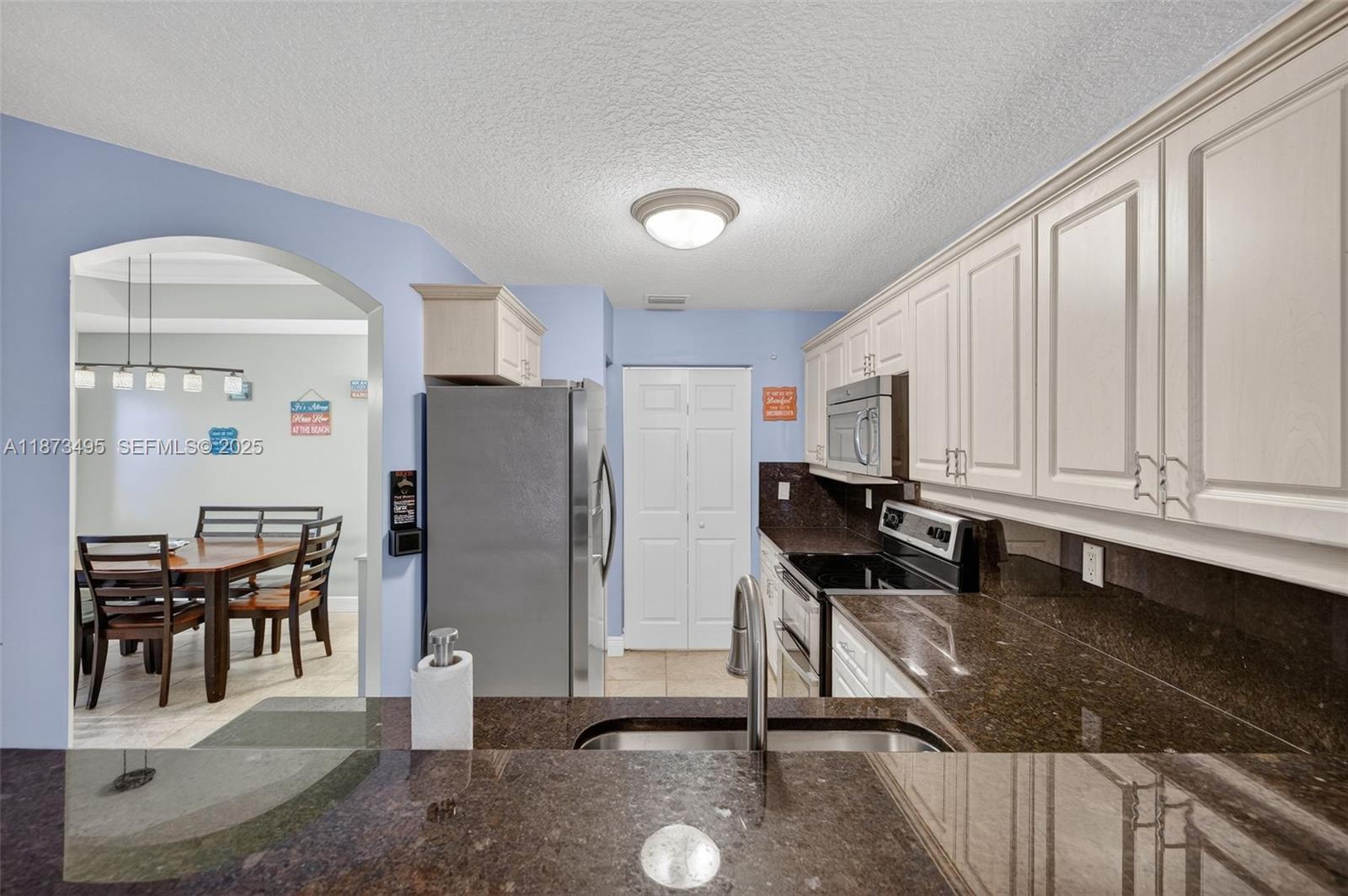 VILLAS AT HARBOR ISLES CO - Residential