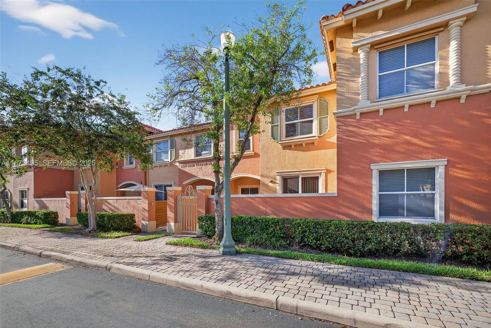 VILLAS AT HARBOR ISLES CO - Residential