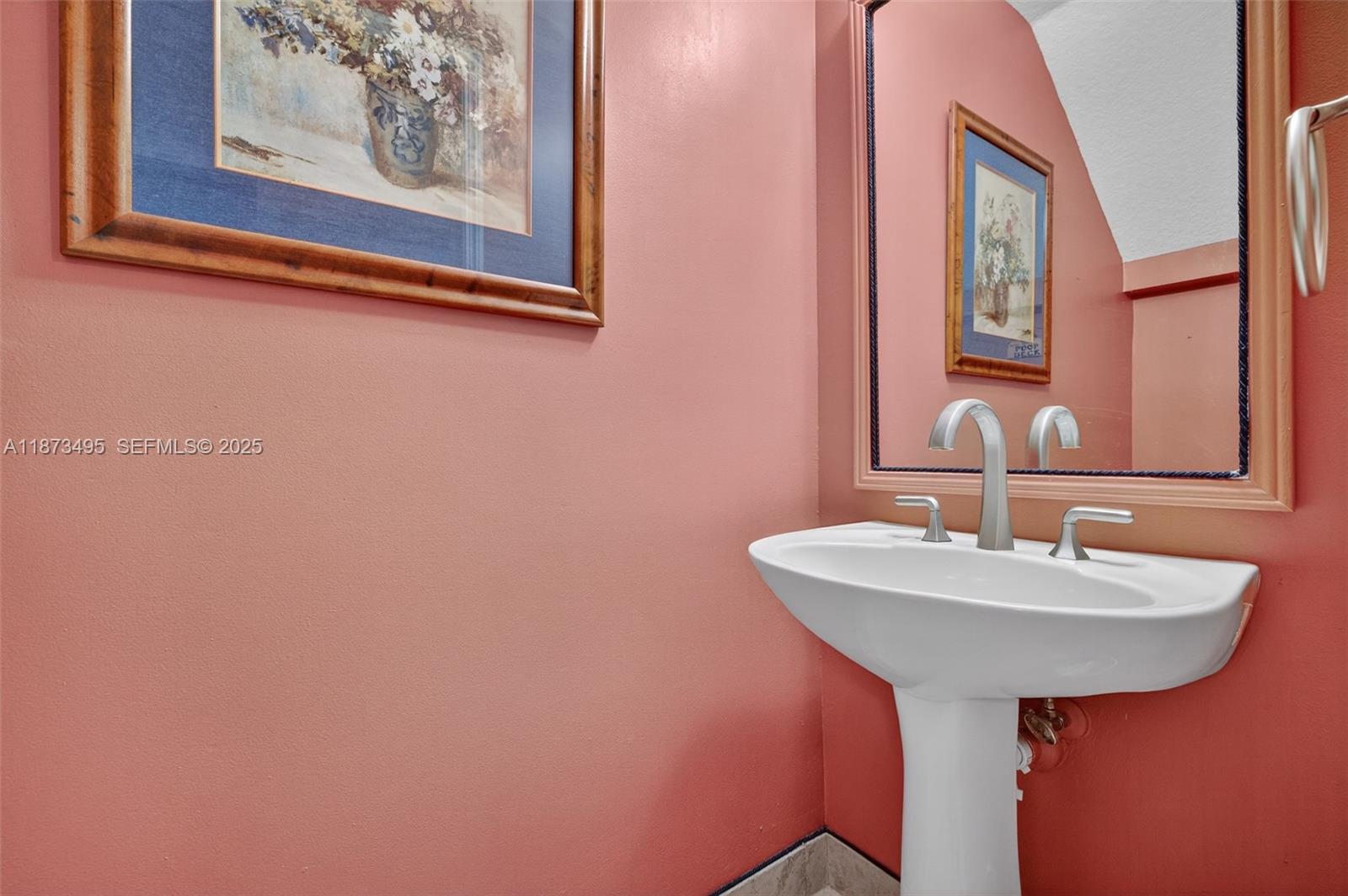 VILLAS AT HARBOR ISLES CO - Residential