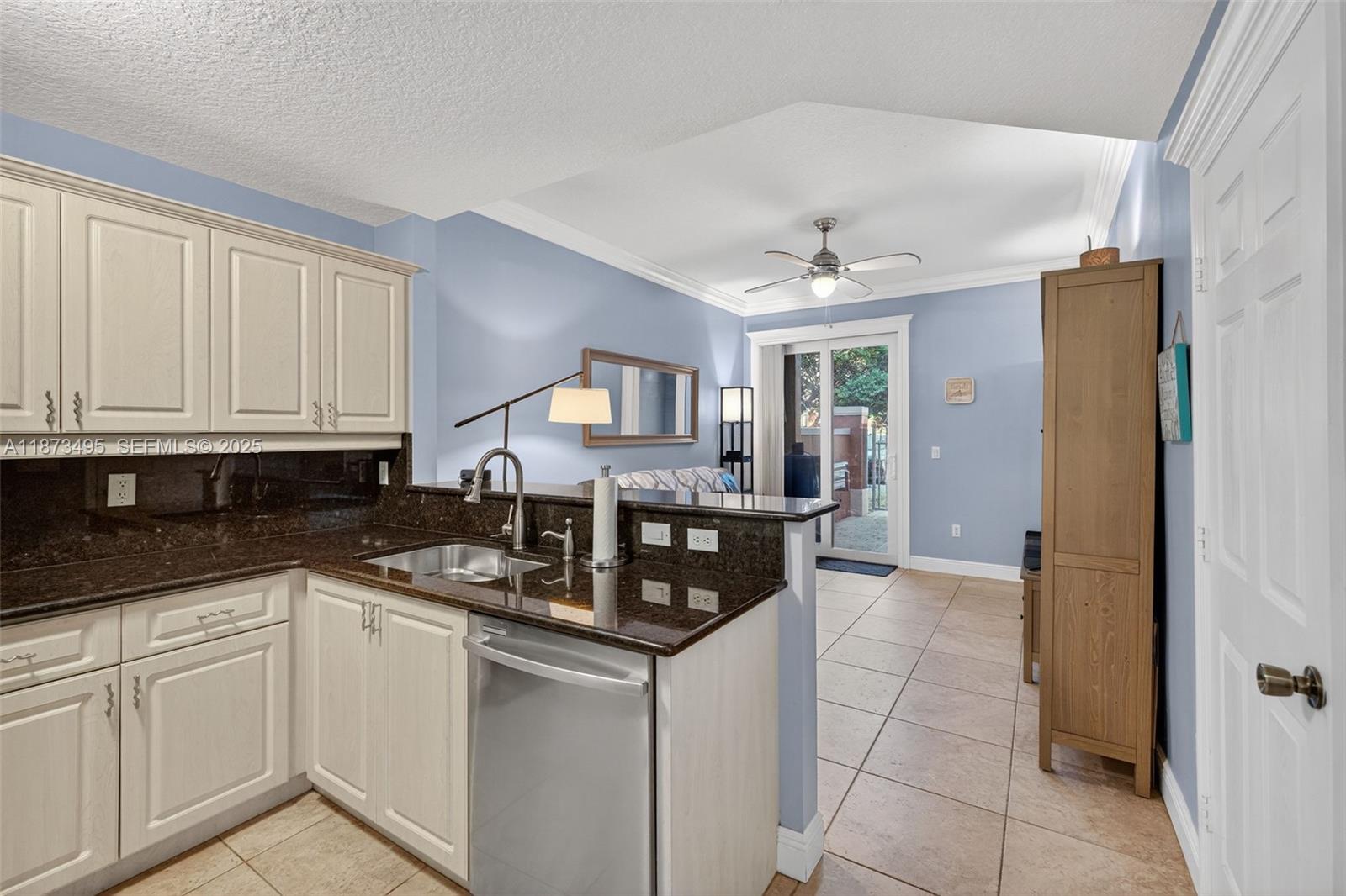 VILLAS AT HARBOR ISLES CO - Residential