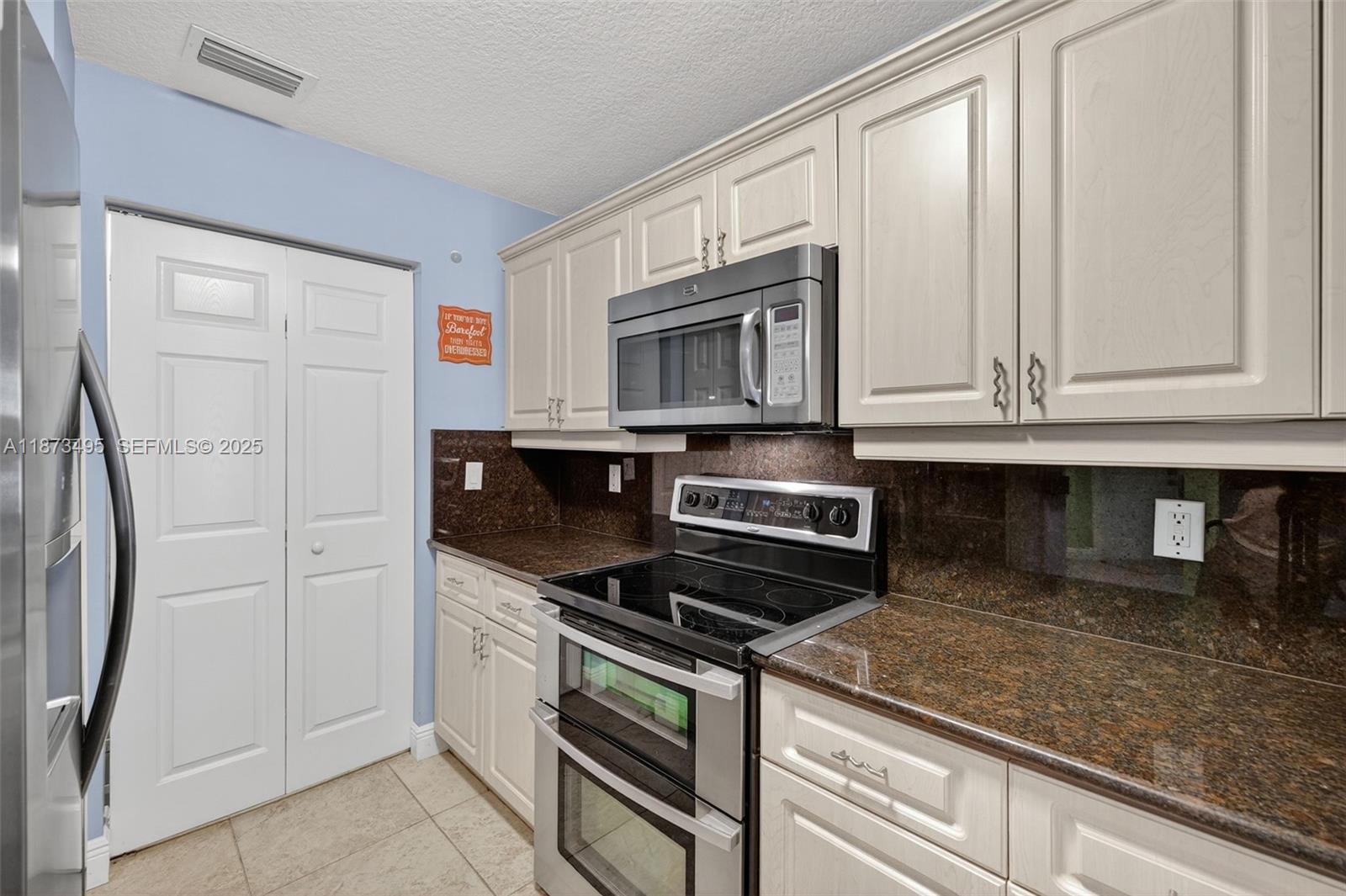 VILLAS AT HARBOR ISLES CO - Residential