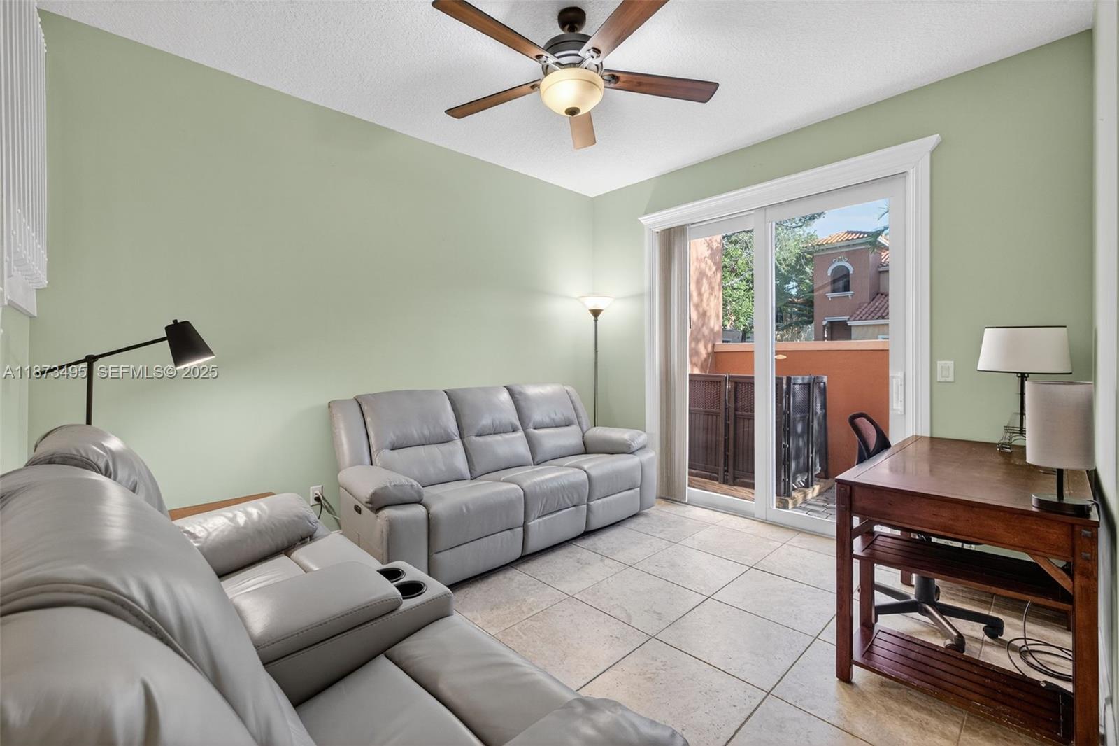 VILLAS AT HARBOR ISLES CO - Residential