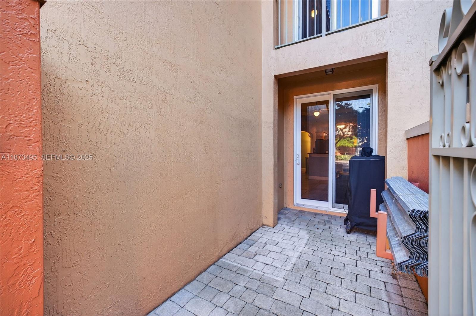 VILLAS AT HARBOR ISLES CO - Residential