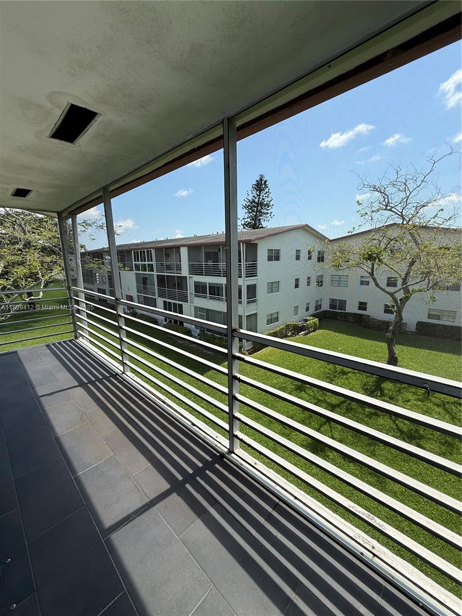 FANSHAW AT CENTURY VILLAG - Residential Lease
