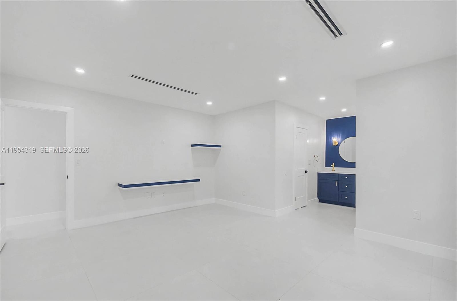 CUTLER HOMESITES - Residential