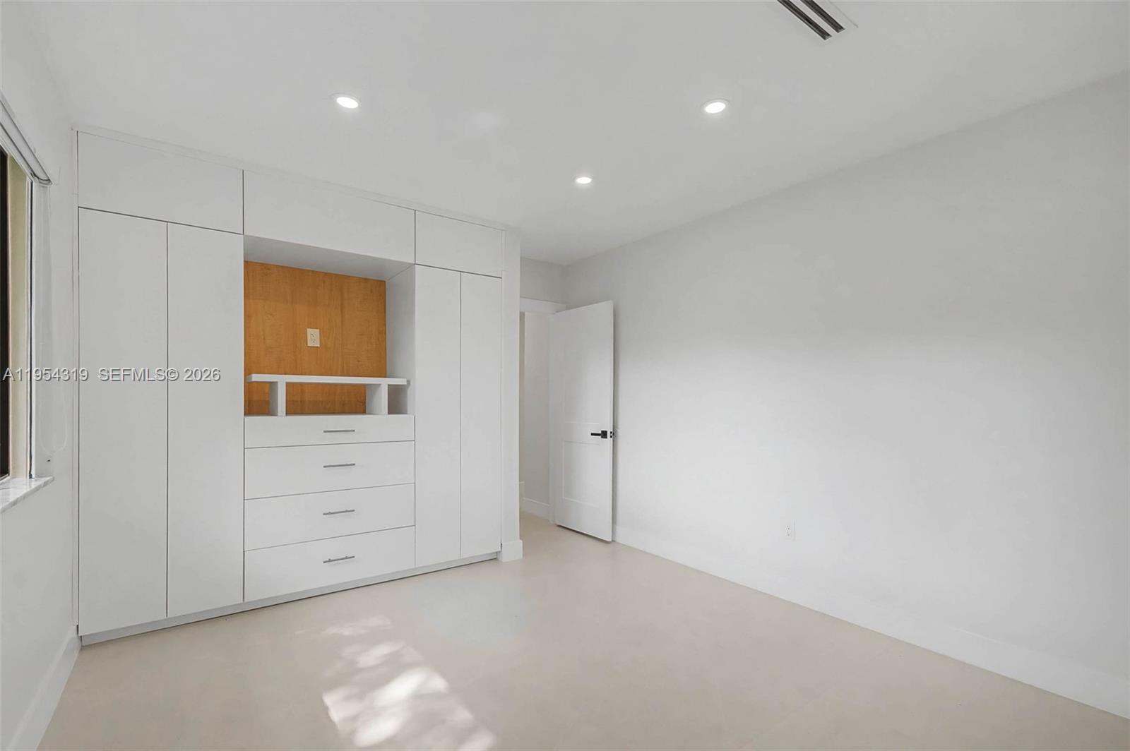 CUTLER HOMESITES - Residential