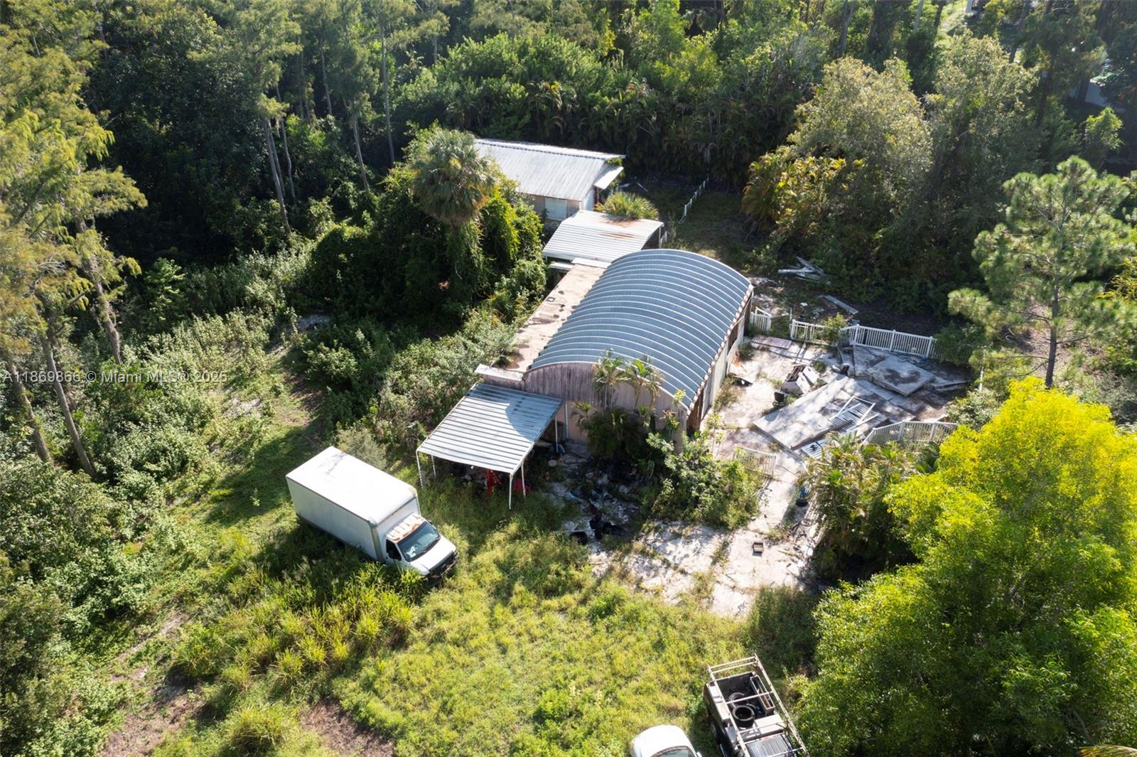 SAN CARLOS PARK - Land