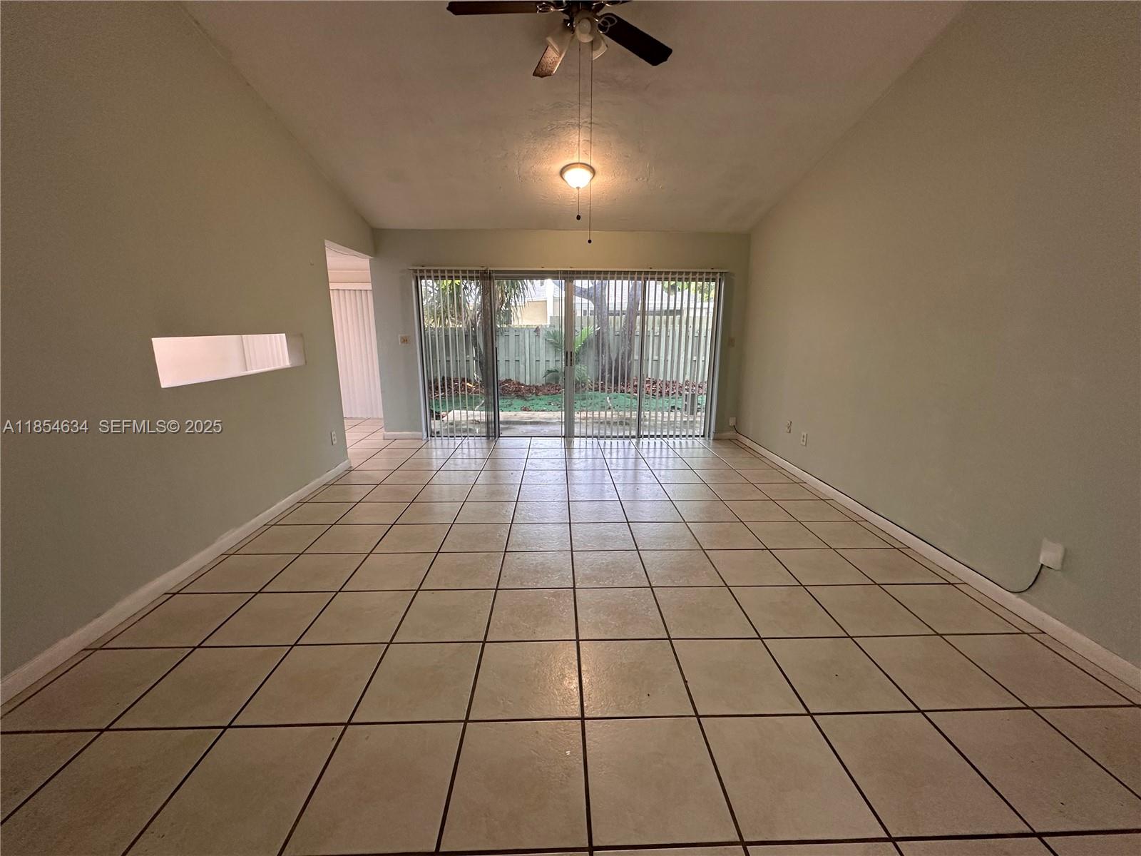 DEVON-AIRE VILLAS SEC 6 - Residential Lease