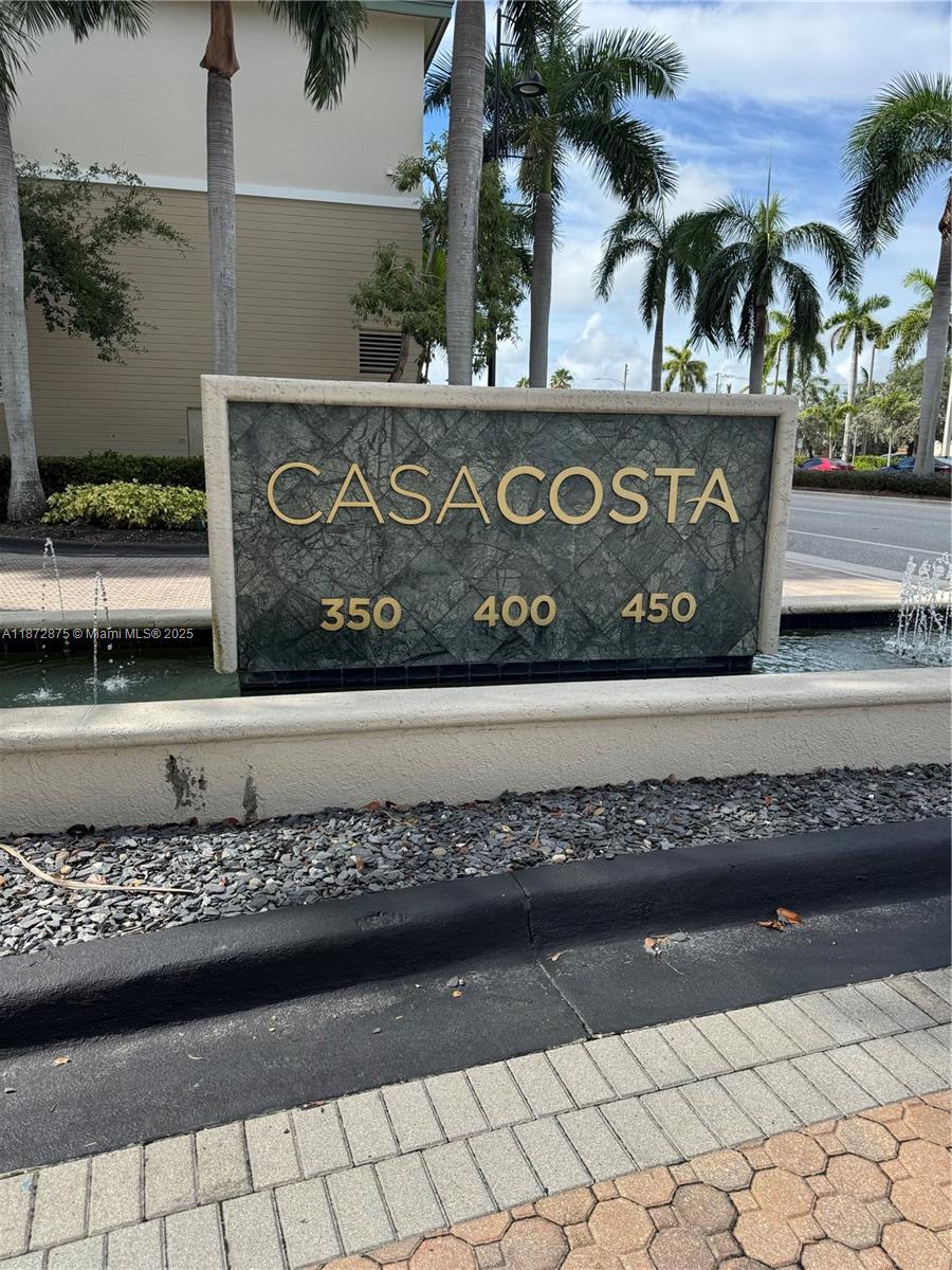 Luxury Living at Casa Costa experience resort-style living in Casa Costa building, Offering 24 hour concierge service, valet parking, security cameras and world-class amenities. Resident enjoy two community pool, a fully equipped gym and easy access to the beach.
This unit features wood floor thought-out a large kitchen with granite countertops , washer- dryer and private balcony . Ideally located near restaurants , I-95 and just few minutes from vibrant Atlantic Avenue in Delray Beach.
Vacant unit ready to move. For showing Supra Lock box is located at the concierge.