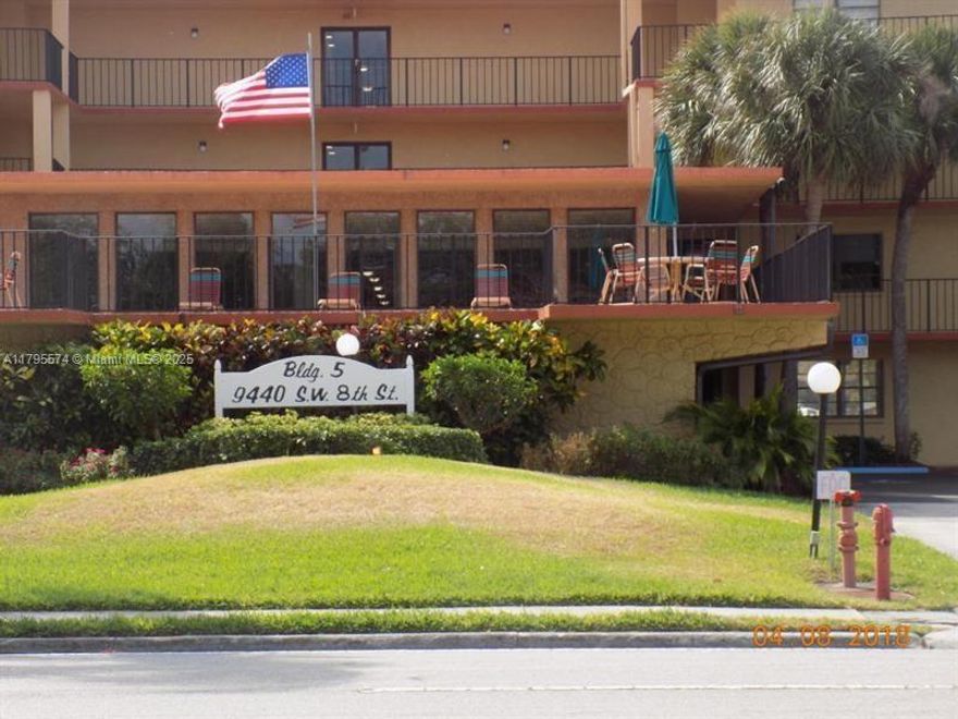 Welcome to your new home in Boca Raton! This spacious 2-bedroom, 2-bathroom first-floor unit features a beautiful screened porch, tiled floors throughout, and in-unit laundry. Enjoy the convenience of parking right at your doorstep. This move-in-ready home won’t last long—schedule a showing today!