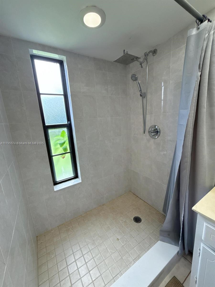 ISLE OF SANDALFOOT CONDO - Residential Lease