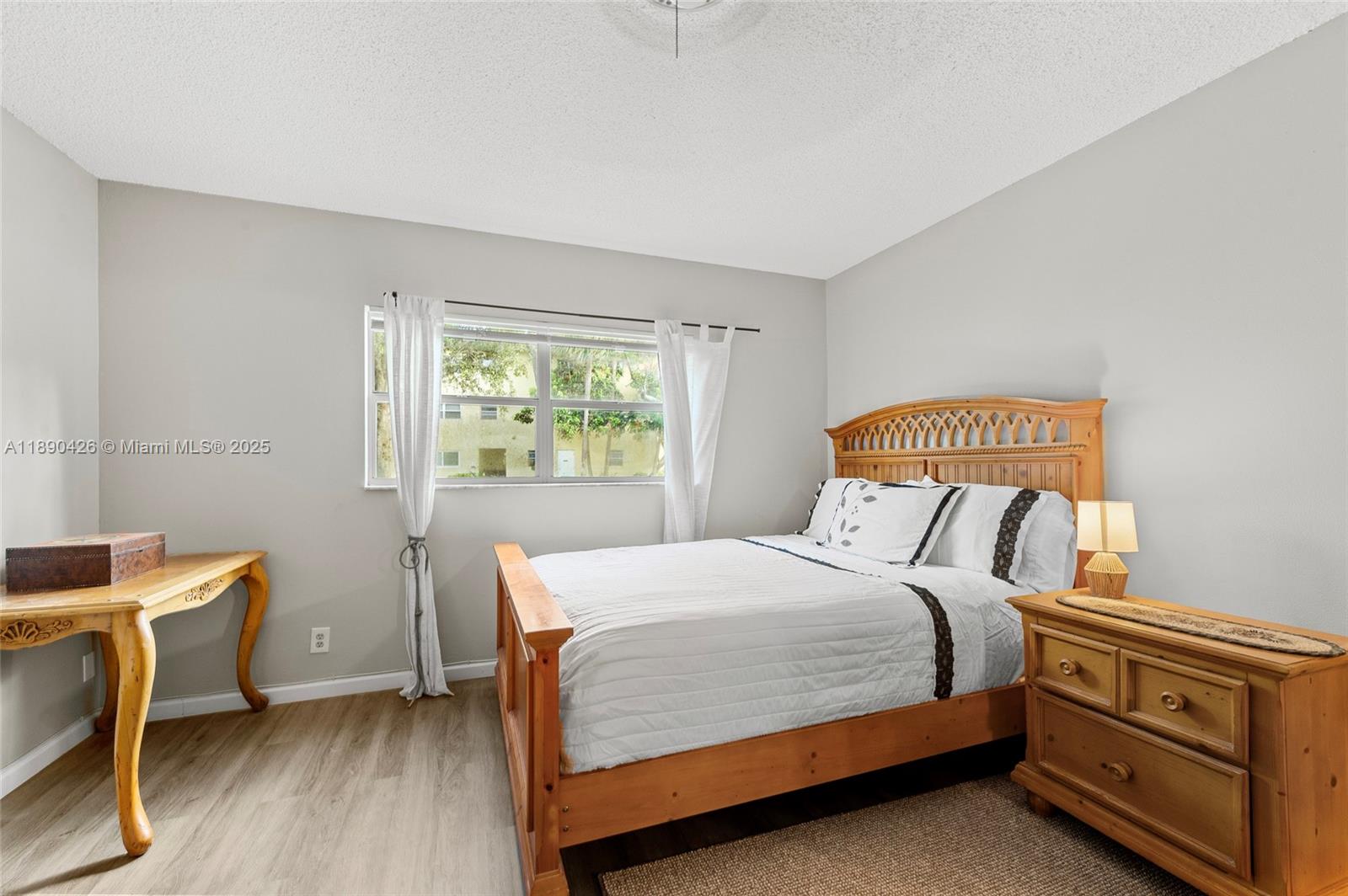 NATURA CONDO NO 3 - Residential