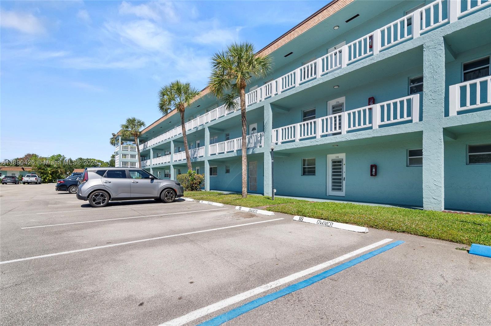 NATURA CONDO NO 3 - Residential