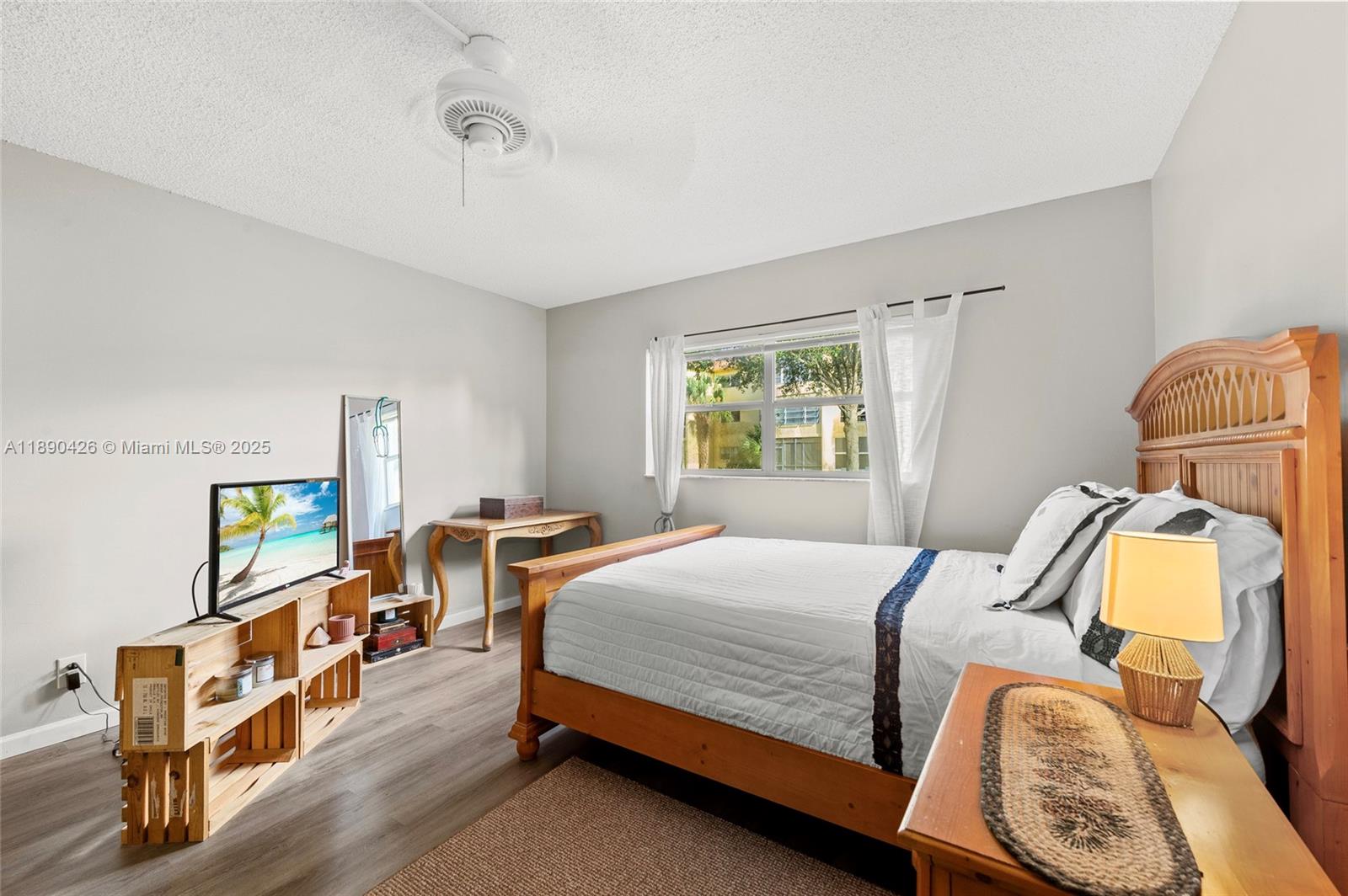 NATURA CONDO NO 3 - Residential