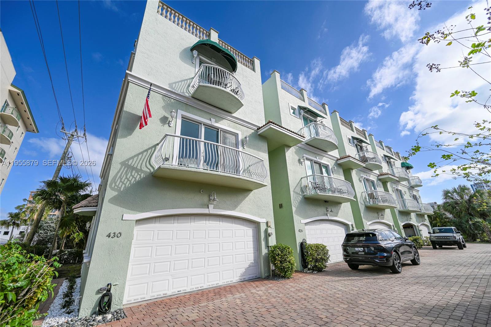 SURFSIDE VILLAS - Residential